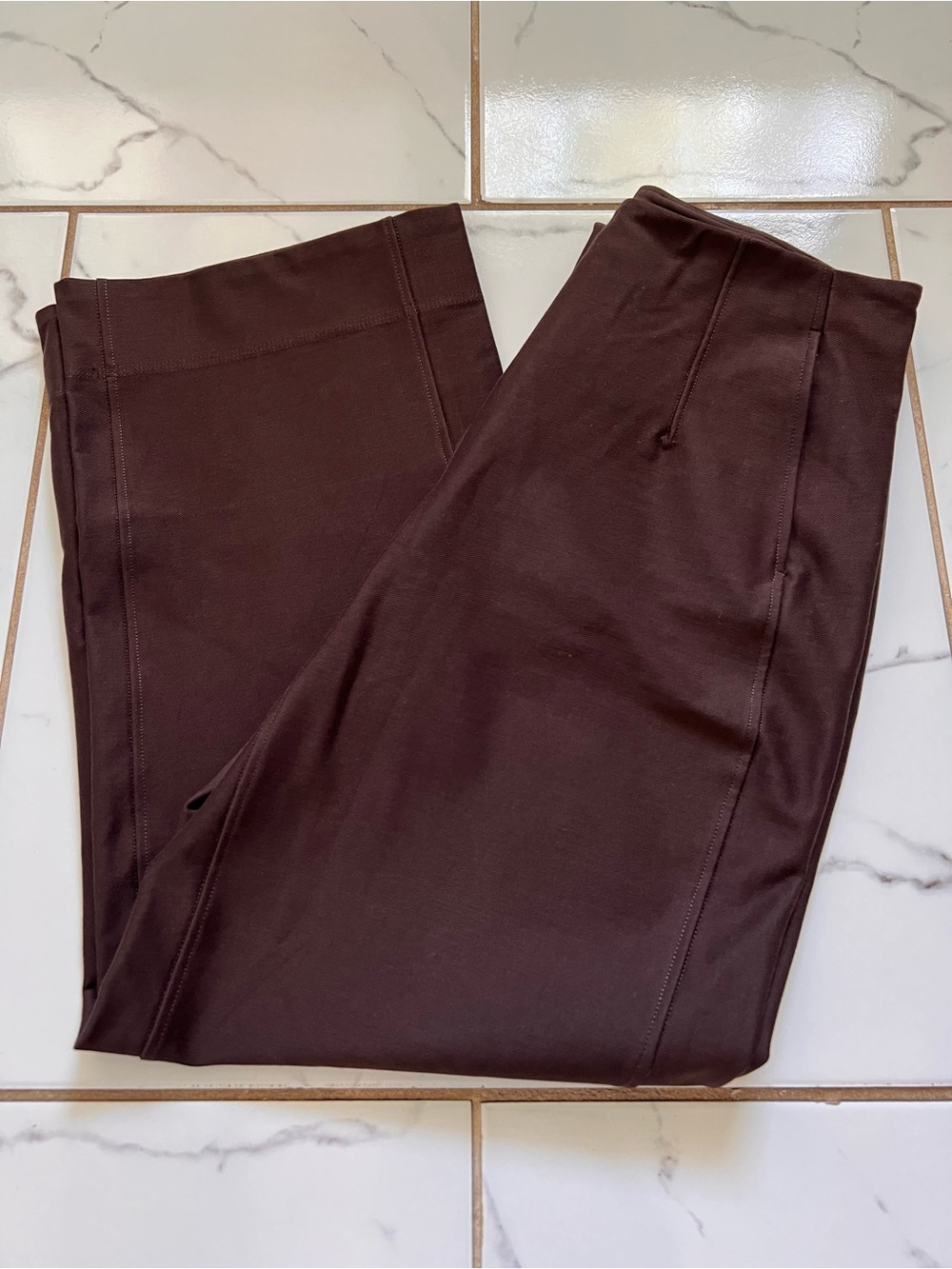 Lululemon Utilitech Relaxed Mid-Rise Trouser 7/8 Espresso Size 6 NWOT
